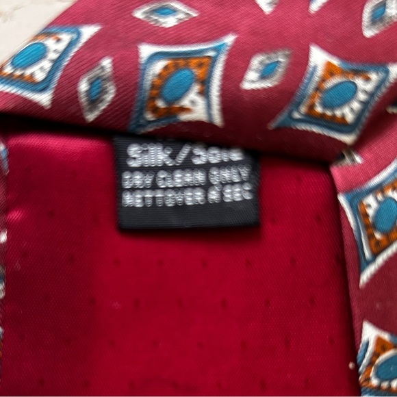 Eaton Men's 100% Silk Tie Geometric 57" x 4"  Red & Blue - Picture 6 of 6